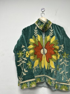 Abrigo Étnico de Invierno para Mujer, de Algodón Ecológico, con Bordado Suzani de Terciopelo, Patrón Floral Grueso, Mangas Largas, Estilo Indio - Product Image 5
