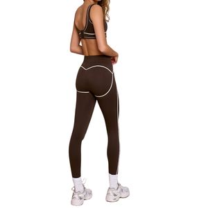 Ensemble de yoga personnalisé pour femmes, vente en gros, respirant, avec haut court dos nu et leggings taille haute effet push-up, pour l'entraînement, le tennis et le fitness - Product Image 4