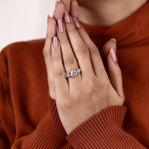 <b>Heart</b> <b>Shape</b> Lab Grown Diamond Three Stone Engagement Ring 14K Rose Gold Bridal Ring for Women Handmade Everyday Wedding Jewelry - Product Image 4