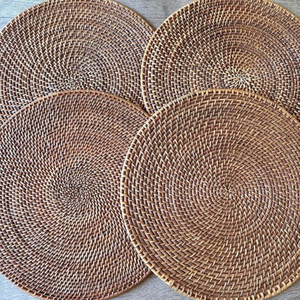 Assiettes de présentation vintage napperons sous-verres ronds en bambou tissés à la main produits en osier rotin ensemble de gros artisanat en bois - Product Image 5