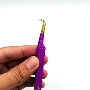 Pinzas de Precisión para Pestañas de Color Morado, Acero Inoxidable, Punta de 90 Grados, Superficie Lisa, Herramienta Profesional para Extensión de Pestañas - Product Image 1