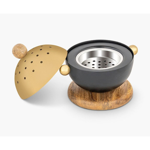 Brûleur d'encens en métal doré et blanc avec base en bois, élément décoratif élégant conçu pour la fragrance et l'aromathérapie à domicile - Product Image 3