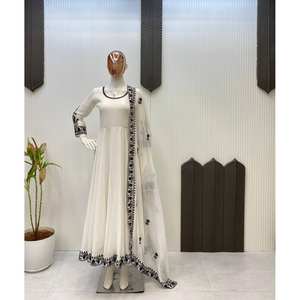 Hermoso y Modesto Vestido Anarkali Blanco de LG y Conjunto de Dupatta Elegante para Fiestas - Product Image 2