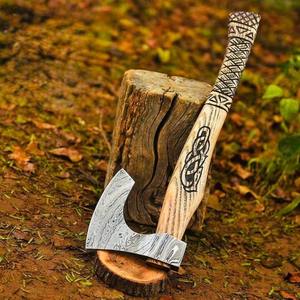 Hacha Tomahawk de Acero de Damasco Forjada a Mano con Mango de Madera, Diseño Tallado Estilo Vikingo, Hacha para Exteriores, Herramienta para Partir Leña - Product Image 2