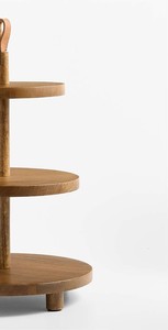 Présentoir à gâteaux rond à 3 niveaux en bois d'acacia naturel, plateau de service en bois, tour de présentation de desserts avec poignée et pieds en cuir - Product Image 3