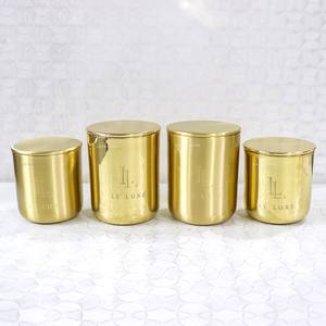 Bocaux à bougies vides de luxe à finition brillante, faits à la main, avec couvercles métalliques gravés du logo personnalisé, écologiques et résistants à la chaleur pour Noël - Product Image 3