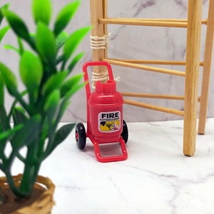 Carro de paisaje en miniatura, extintor de incendios, muebles de ABS, juguete para decoración de casa de muñecas, configuración de escena - Product Image 5