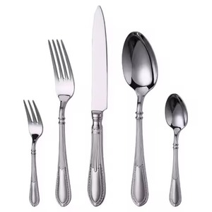 Ensemble de couverts décoratifs en métal de qualité supérieure pour les banquets de mariage et la mise en scène de tables à manger modernes - Product Image 2