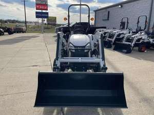 Tractores Compactos Bobcat CT2040 HST, Mini Retroexcavadora Nueva, Remolcable, para Construcción Agrícola, Tracción en las 4 Ruedas, 35 HP, Caja de Cambios, Bomba, Rodamiento - Product Image 4