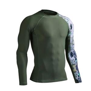Camiseta de Protección Solar para Hombre de Secado Rápido con Logotipo Personalizado, Impresión Digital, Camiseta de Natación de Manga Larga y Corte Regular - Product Image 3