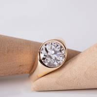 Bague solitaire en diamant de laboratoire taille brillant ronde de 3,5 ct avec sertissage style antique, en or jaune 14 carats, bande épaisse, cadeau de luxe