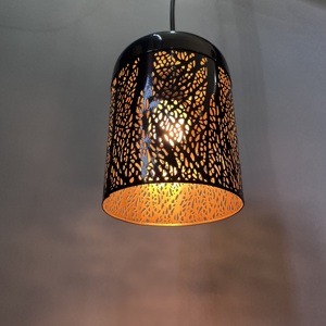 Luminaire suspendu décoratif en fer forgé noir, design artisanal, motif découpé au laser, LED blanc chaud doux pour salon - Product Image 1
