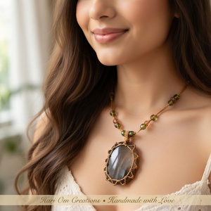 สร้อยคอจี้หินควอตซ์สโมคกี้เคลือบแพลตตินั่มทำมือประดับด้วยลูกปัดน้ำจืดแบบมาคราเม่ หินสีน้ำตาลทรงเหลี่ยม สไตล์โบโฮ สำหรับงานปาร์ตี้ เสริมพลังบำบัด - Product Image 2