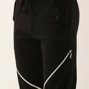 Ensemble de survêtement en polyester noir à capuche pour homme, sweat-shirt et pantalon long avec poches latérales, style décontracté, style automne - Product Image 5
