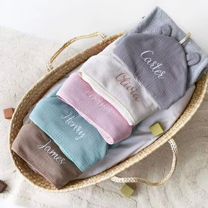 Toalla de Baño con Capucha para Bebé, Personalizada con Monograma y Orejas, Toalla de Baño de Algodón Suave para Bebé, Envoltura de Baño con Capucha para Niños Pequeños, Regalo - Product Image 1