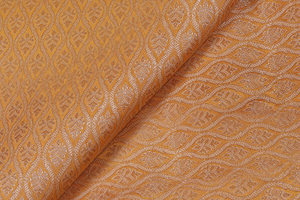 ผ้าโพลีโบรเคดลายดอกไม้ทันสมัย เนื้อผ้าเรียบเนียน เหมาะสำหรับตัดชุดเดรส ชุดราตรี เสื้อผ้าชาติพันธุ์ และใช้ตกแต่งบ้าน - Product Image 4