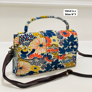 Bolso de Mano Moderno y Vibrante con Parches Florales, Impermeable, Elegante, para Mujer, Tipo Bandolera, Acolchado, Estilo Étnico Vintage - Product Image 1