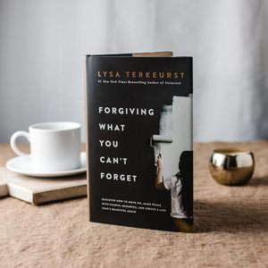 Perdónando lo que no se puede olvidar de Lysa TerKeurst, libro en tapa blanda, éxito de ventas para adultos - Product Image 4