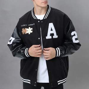 Chaqueta Varsity Negra Personalizada para Hombre, con Parches de Chenille, Mangas de Cuero, Estilo Béisbol, Chaqueta Bomber Urbana de Invierno, Venta al Por Mayor OEM - Product Image 5