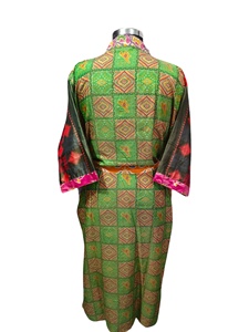 Kimono de verano de lujo para cubrir el bikini, bata larga de noche, Kimono Sari de seda reciclado vintage indio hecho a mano, - Product Image 3