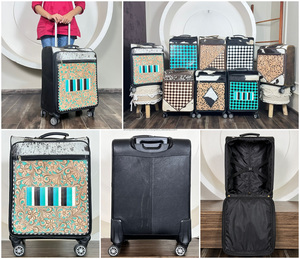 Valise de voyage élégante pour femme en cuir de vachette fleuri fait main, style western, avec fermeture éclair et roulettes - Product Image 3