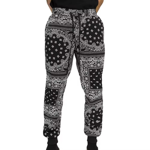 ชุดวอร์มแบบมีฮู้ดสำหรับผู้ชาย พิมพ์ลายโลโก้ตามสั่ง ขายส่ง ผลิตจากโพลีเอสเตอร์ 100% ชุดเซ็ตแบบซับลิเมชั่น - Product Image 5