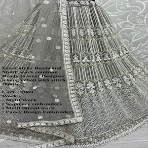 Meilleure vente de vêtements de soirée et de mariage Lehanga Choli pour femmes du fournisseur indien disponible au prix de gros - Product Image 3