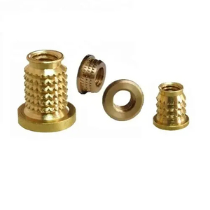 Raccord fileté en laiton OEM, insert multi-micro en laiton disponible à prix de gros pour composants d'ingénierie - Product Image 1