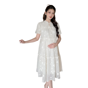 Vestido de Maternidad V1000 de Chifón de Seda Suave Bordado, Cómodo de Usar con Diseño Recto y Sin Decoloración - Product Image 1