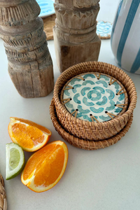 Ensemble de 4 dessous-de-verre en rotin tressé à la main avec incrustations de nacre et support, dessous-de-verre ronds en rotin pour boissons - Product Image 4