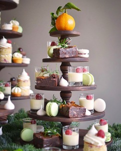 Support à gâteau réglable en bois, écologique et fait main, pour boulangeries et événements - Product Image 4