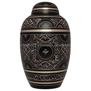 Compre una urna de cenizas humanas de cremación para adultos de latón hecha a mano para almacenamiento conmemorativo con un elegante diseño atemporal - Product Image 6