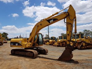 Excavatrice sur chenilles d'occasion Caterpillar Cat 320 pour la construction, l'exploitation minière et les travaux de terrassement - Prix avantageux - Product Image 1