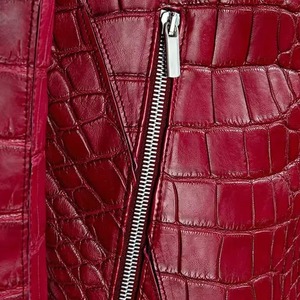 Veste en cuir PU gaufré croco bordeaux pour homme, col montant, fermeture éclair sur le devant, style motard, coupe classique, pour l'automne - Product Image 5