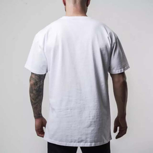 เสื้อยืดคอตตอนผู้ชายทรงมาตรฐานพรีเมียมขายส่ง ตัดเย็บตะเข็บข้าง รับทำโลโก้ตามสั่ง ผู้ผลิตเสื้อผ้าส่งออก OEM ODM - Product Image 3
