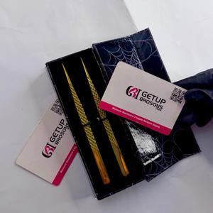 Pinzas para Pestañas de Acero Inoxidable, Rectas, con Recubrimiento de Plasma Dorado, con Agarre de Diamante, Punta de Precisión Lisa/de Fibra - Product Image 1