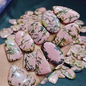 โรโดไนต์ธรรมชาติแบบคาโบชอง ขายส่งจำนวนมาก สำหรับทำเครื่องประดับ - Product Image 4