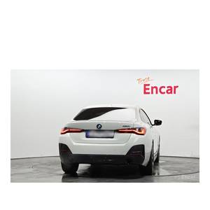 บีเอ็มดับเบิลยู ซีรีส์ 4 รุ่น 420i เอ็ม สปอร์ต เพอร์ฟอร์แมนซ์ แกรน คูเป้ ปี 2024 ระยะทาง 13,726 กม. เกียร์อัตโนมัติ พวงมาลัยซ้าย กล้องมองหลัง - Product Image 4