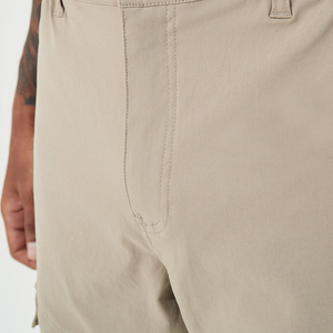 Pantalon cargo pour homme, coupe ample, prix abordable, logo sur le devant, confortable, nouvelle tendance, service OEM disponible. - Product Image 2