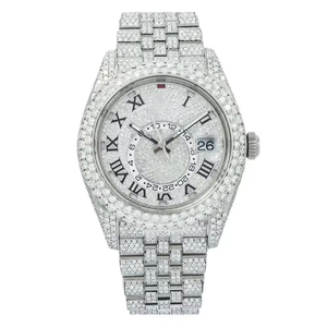 Reloj de Lujo Personalizado con Caja Cuadrada de Cuarzo, Resistente al Agua 10 Bar, Fecha Automática, Acero Inoxidable, Unisex, Oro Blanco, Diamante Moissanite VVS - Product Image 1
