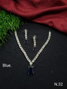 Ensemble de bijoux de mariée en diamant américain classique Collier et boucles d'oreilles en deux pièces pour mariage Style classique à la mode - Product Image 1