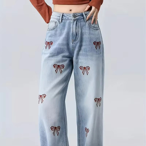 Jean tendance taille haute pour femme toutes saisons, respirant, en denim brodé papillon, coupe droite, effet push-up - Product Image 1