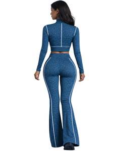 Ensemble de yoga deux pièces bleu pour femme : haut court zippé et pantalon évasé taille haute avec surpiqûres contrastées – Tenue de fitness et de sport – Fabricant sur mesure OEM - Product Image 2