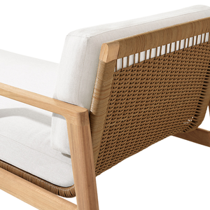 Collection Signature Hotel The Langham, chaise longue de luxe pour l'extérieur, structure en teck massif avec dossier en rotin et coussin, style moderne - Product Image 4