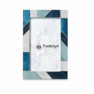 Marco de Fotos Creativo con Incrustaciones de Hueso Hecho a Mano de Primera Calidad con Acabado Brillante y Opción de Logotipo Personalizado por Tradebyd - Product Image 1