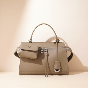 High-end Vintage Women's Cool Large-capacity Laptop Bag Fashion Single Shoulder Crossbody <b>Briefcase</b> for Autumn. - Product Image 6