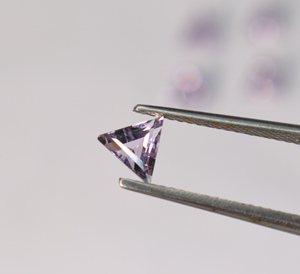 Kunzita de laboratorio, corindón de 6 mm, facetado en trillón, gemas sueltas AAA para la fabricación de joyas de lujo, piedra de nacimiento de octubre - Product Image 4