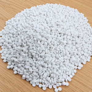 Meilleur prix, produit phare : Granulés de carbonate de calcium (masterbatch) en forme de remplissage, couleur blanc naturel, matière première pour bidons. - Product Image 5