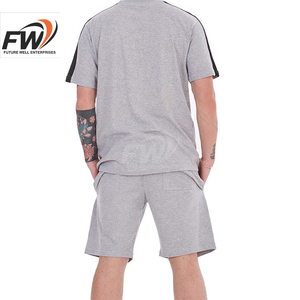 Conjunto casual de camiseta y pantalones cortos para hombre, de manga corta, cuello redondo, en varios colores y tallas. - Product Image 4