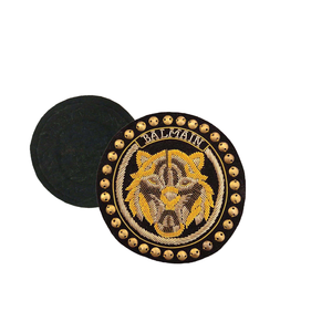 Insignia Bordada a Mano Ecológica y Libre de Níquel Personalizada para Blazer, Insignia Combinada para Blazer a Precios Económicos - Product Image 4